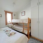 Paritalomoekki Lomariihi 10 Apartment *