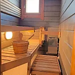 Paritalomökki Lomariihi 10 Huoneisto