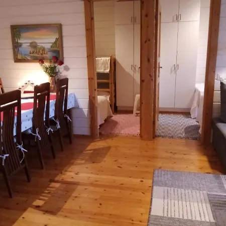 Paritalomökki Lomariihi 10 Huoneisto