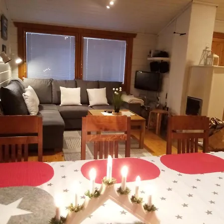 Paritalomökki Lomariihi 10 * Muurame